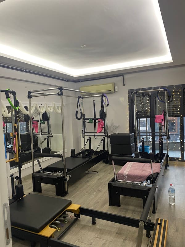 DYG Reformer, Pilates, Fonksiyonel PT Studio — Buca pilates stüdyosu