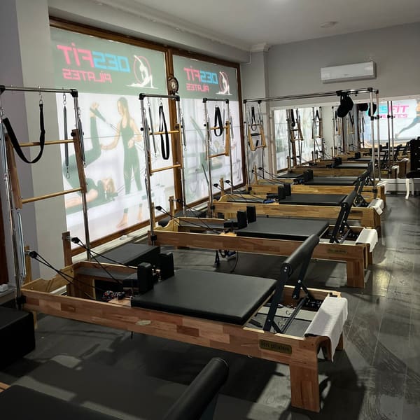 Erikli Desfit Pilates Studio — Yıldırım pilates stüdyosu