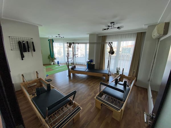 Fizyofiplus Pilates Stüdyosu-Şükrü Hırkalıoğlu — Sancaktepe pilates stüdyosu