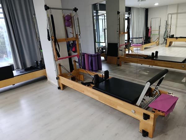 FlexForm Pilates Studio — Küçükçekmece pilates stüdyosu