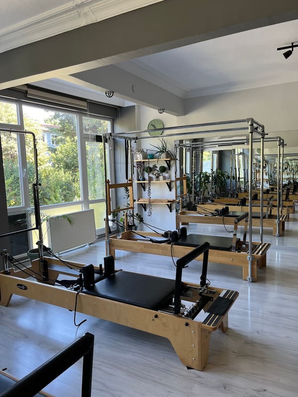 Fours Pilates Studio Bakırköy — Bakırköy pilates stüdyosu