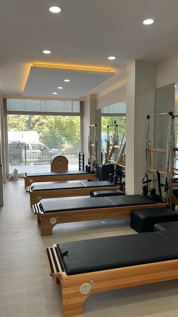 İzel Altunbaş | Nilüfer Reformer Pilates — Nilüfer pilates stüdyosu