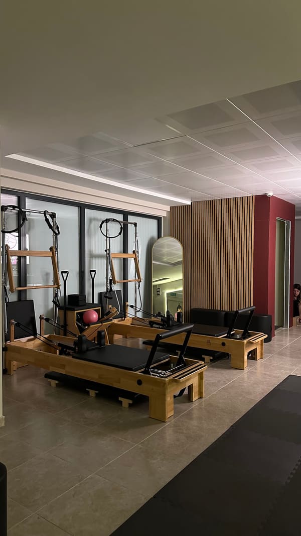 Leora Pilates Studio — Kartal pilates stüdyosu
