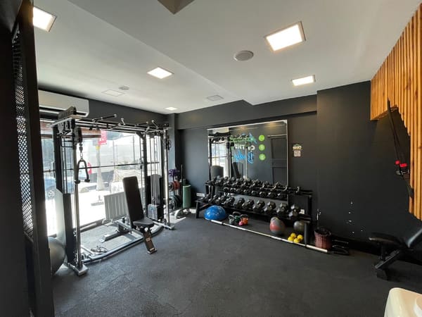 OVERFIT Fitness Pilates Kickboks PT Çekmeköy — Çekmeköy pilates stüdyosu