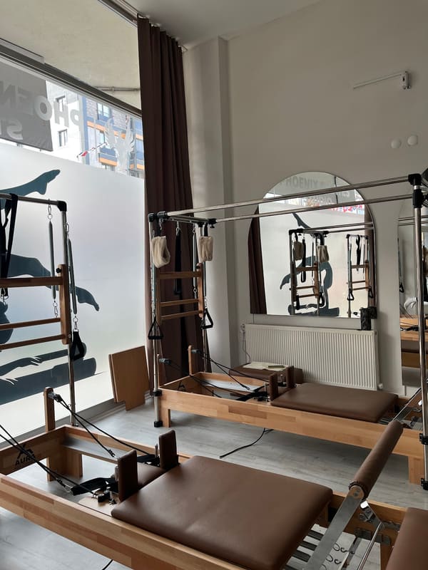 Phoenix Pilates Studio Esentepe — Kartal pilates stüdyosu