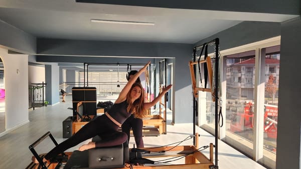 Retro Spor Pilates ve Klinik Egzersiz Merkezi — Altındağ pilates stüdyosu