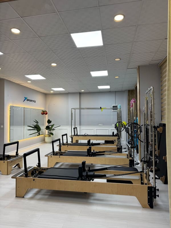 Sportfiz Buca Koop. | Reformer Pilates Studio — Buca pilates stüdyosu